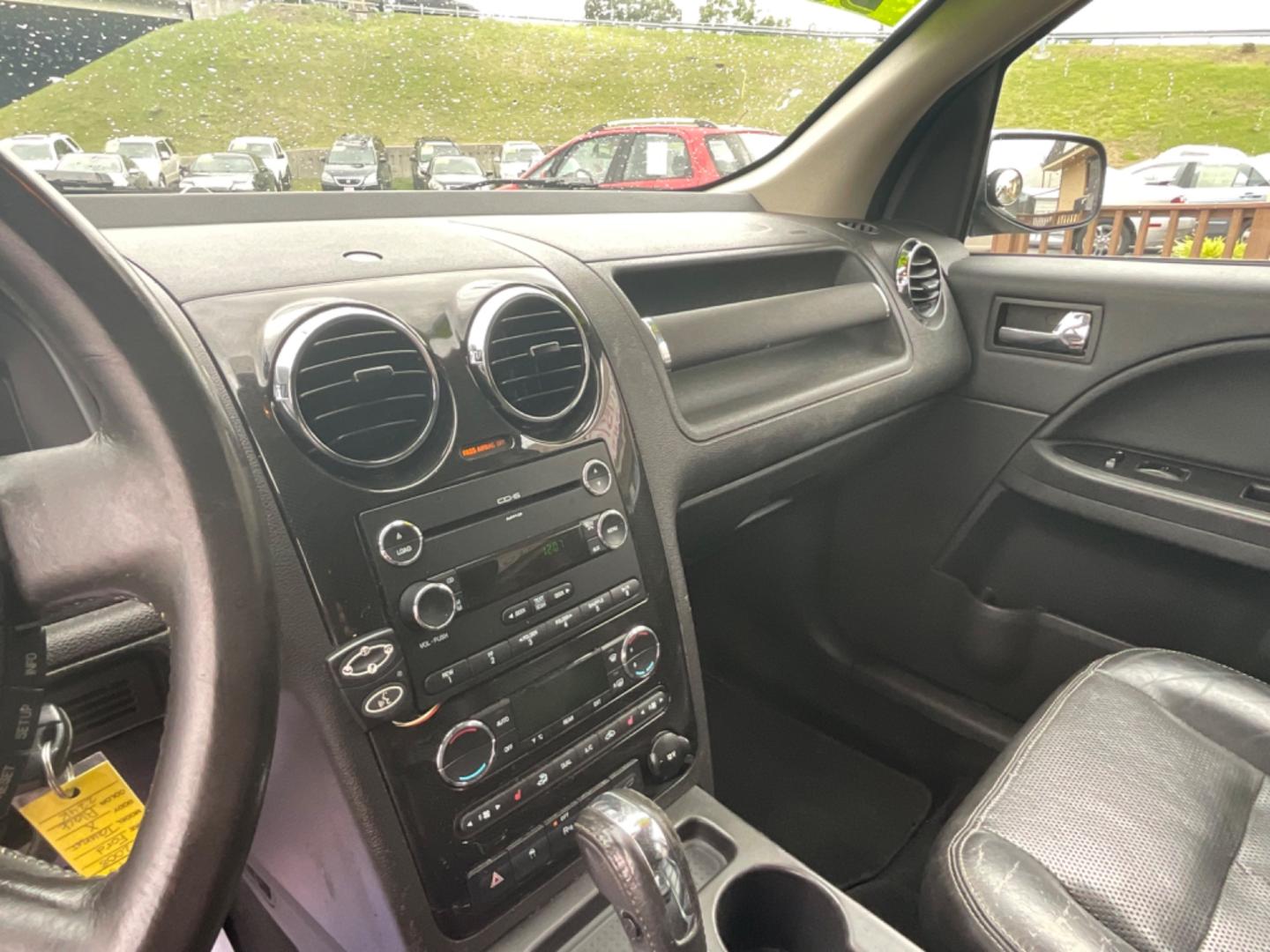 2008 Grey /Black Ford Taurus X Limited (1FMDK03W38G) , Automatic transmission, located at 5700 Curlew Drive, Norfolk, VA, 23502, (757) 455-6330, 36.841885, -76.209412 - Photo#10